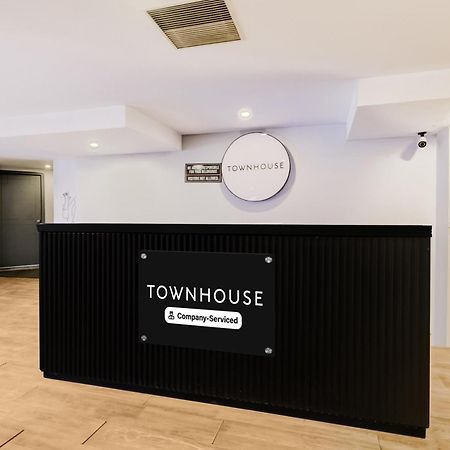 Super Townhouse Lakdikapul Hotel Hyderabad Exterior photo